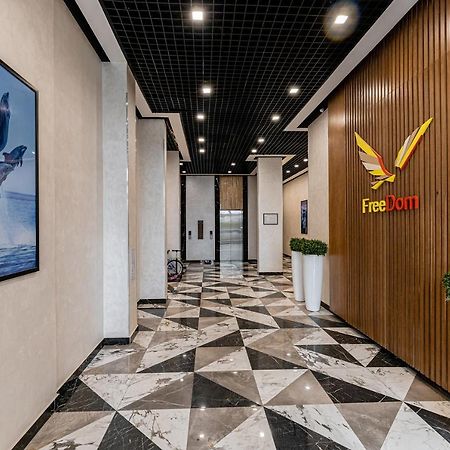 Уютная 1 Комнатная Freedom Apartamento Astana Exterior foto